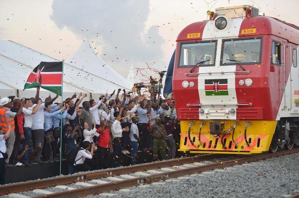 lol外围:蒙内铁路让肯尼亚陷入中国的“债务陷阱”并非易事