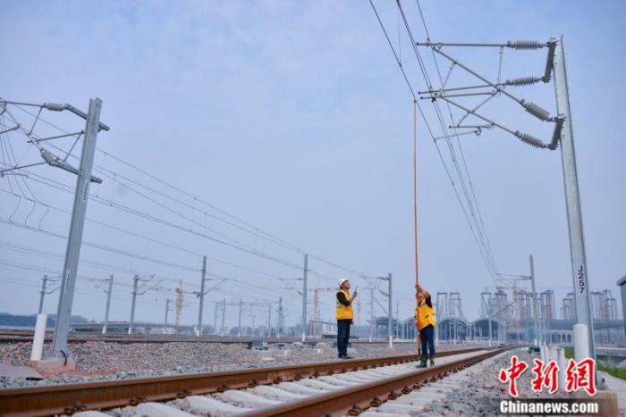 lol外围:驻琅勃拉邦总领事李宝光赴中国电建中老铁路总部开展安全检查